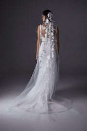 Hepburn Teardrop Veil