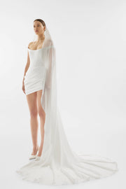 Ayla Veil